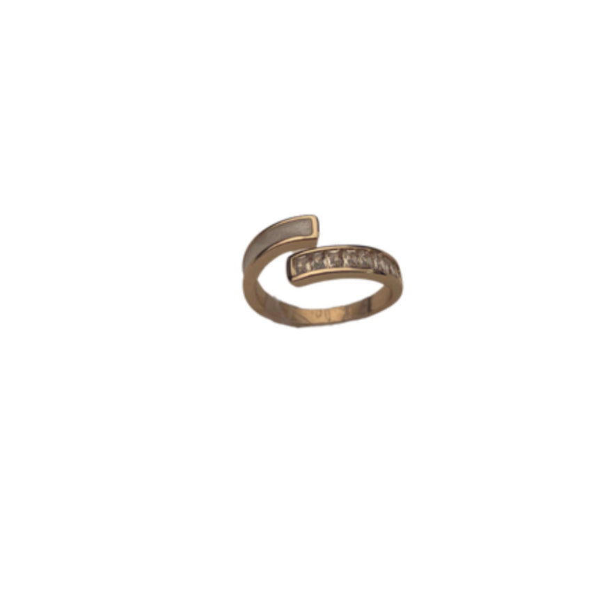 Serena Golden Twisted Ring